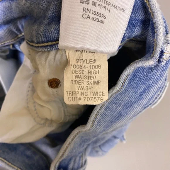 MOTHER High Waisted Rider Skimp Jeans Women's Size 25 Blue Distressed *Flaw Spot - Picture 6 of 16